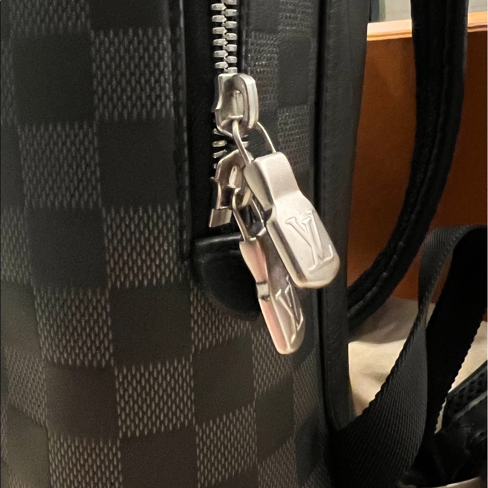 Louis Vuitton Campus Backpack Damien Infini Onyx Silver Leather - Picture 9 of 9